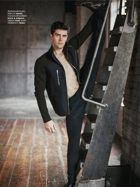 L'Officiel Hommes Thailand — God of dance - Roberto Bolle — image 7 of 13
